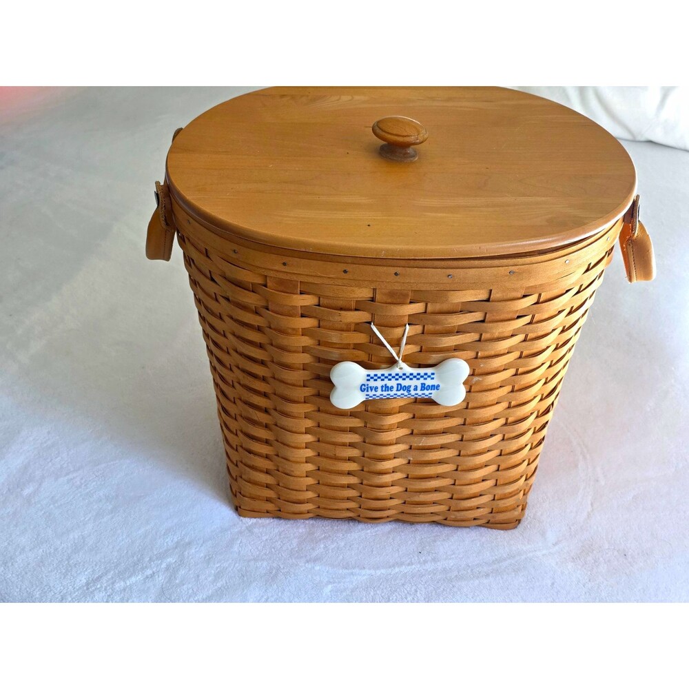 2001 Longaberger Large Oval Woven Wood Lidded Basket w/ Handles Dog Tag